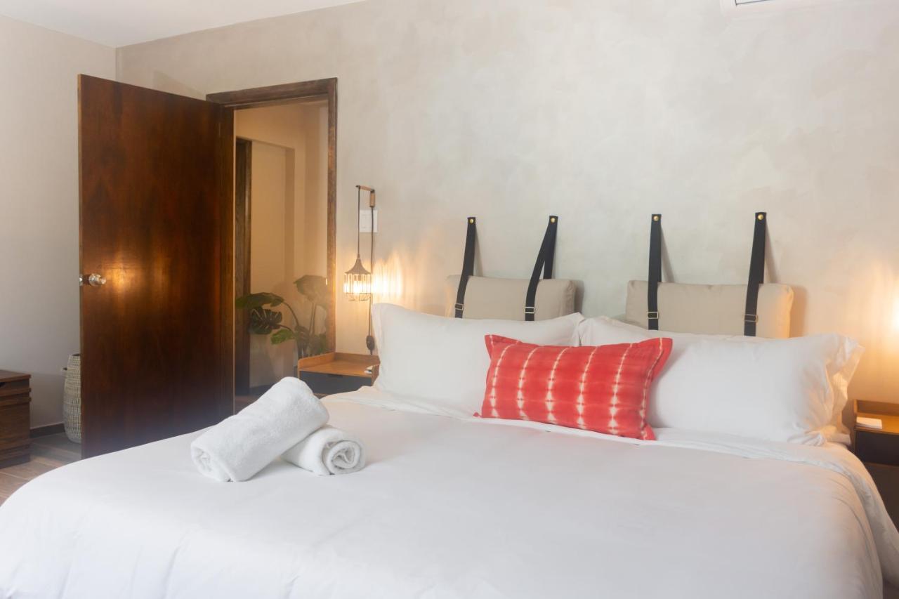 Tradewinds Apartments Simpson Bay Eksteriør billede