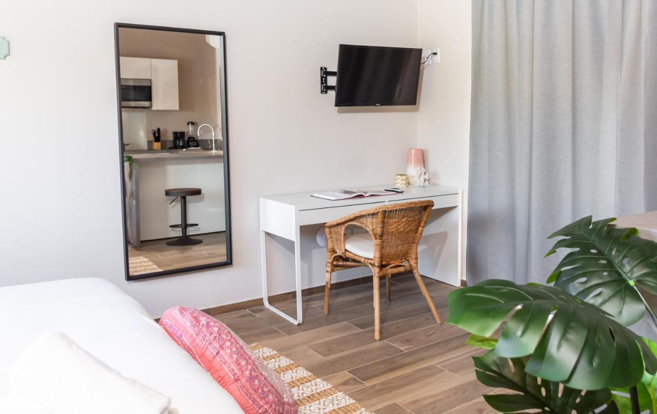 Tradewinds Apartments Simpson Bay Eksteriør billede