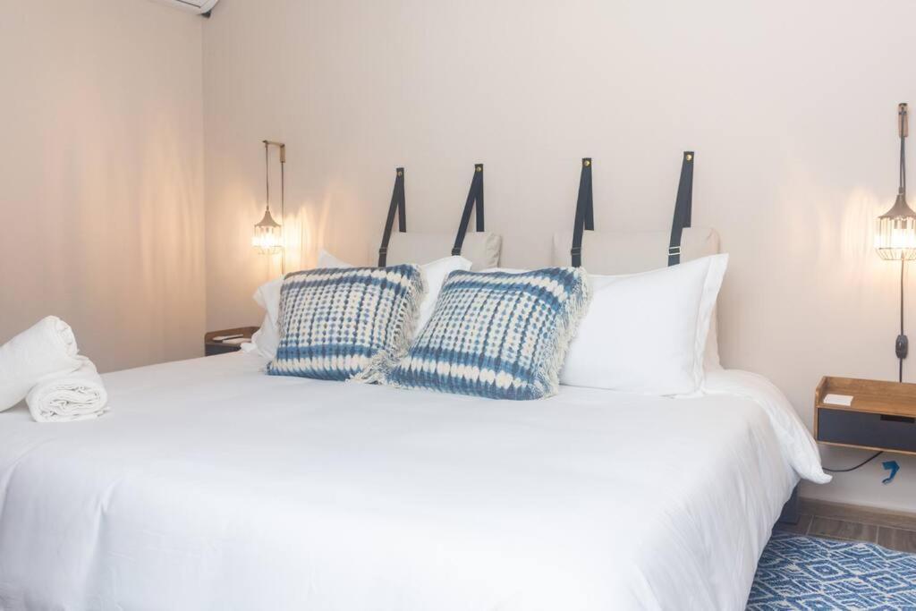Tradewinds Apartments Simpson Bay Eksteriør billede
