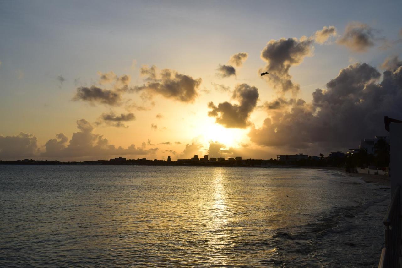 Tradewinds Apartments Simpson Bay Eksteriør billede