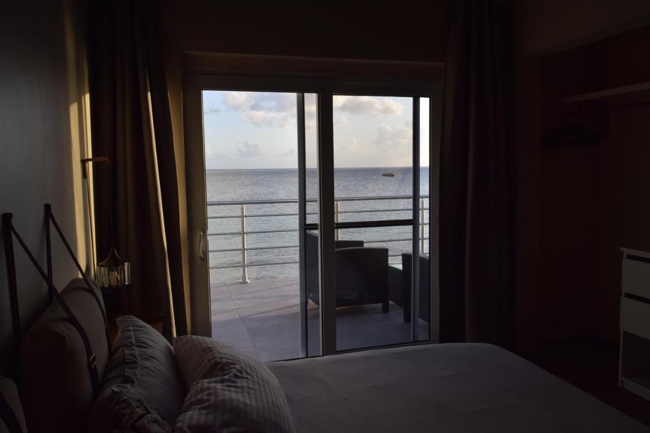 Tradewinds Apartments Simpson Bay Eksteriør billede